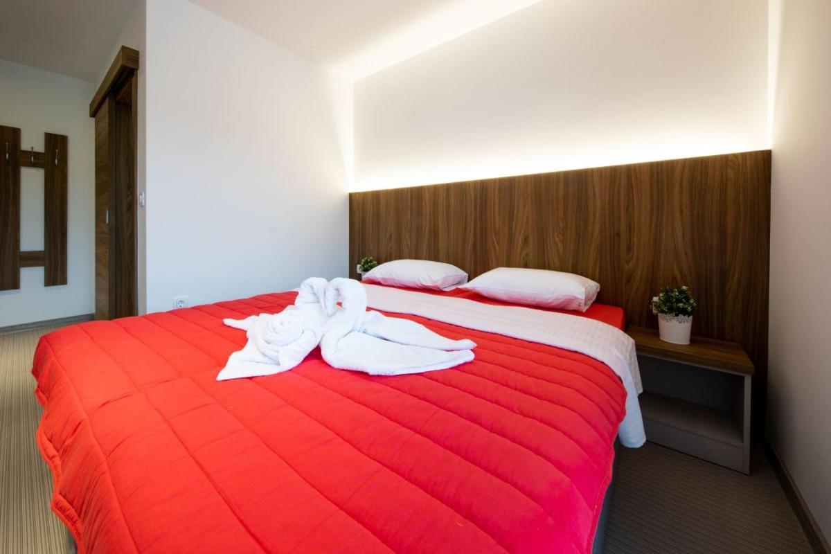 Gostilna Pugelj Hotell Novo Mesto Exteriör bild