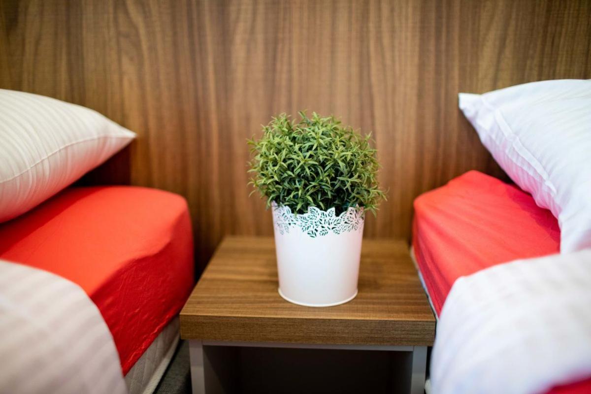 Gostilna Pugelj Hotell Novo Mesto Exteriör bild