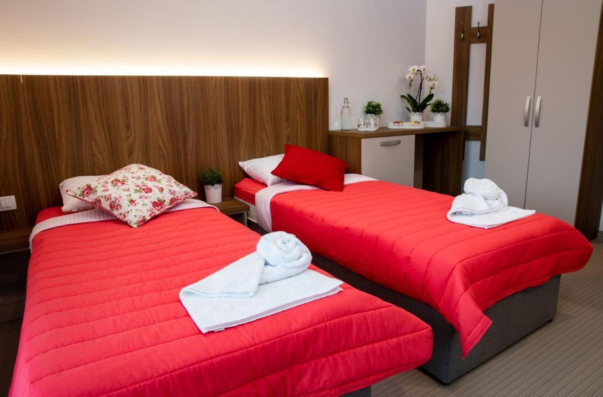 Gostilna Pugelj Hotell Novo Mesto Exteriör bild