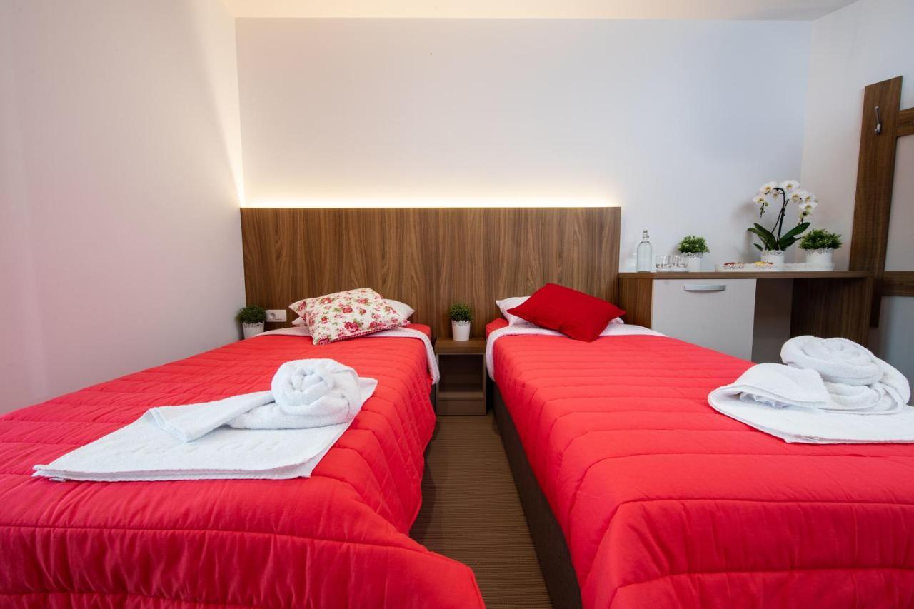 Gostilna Pugelj Hotell Novo Mesto Exteriör bild
