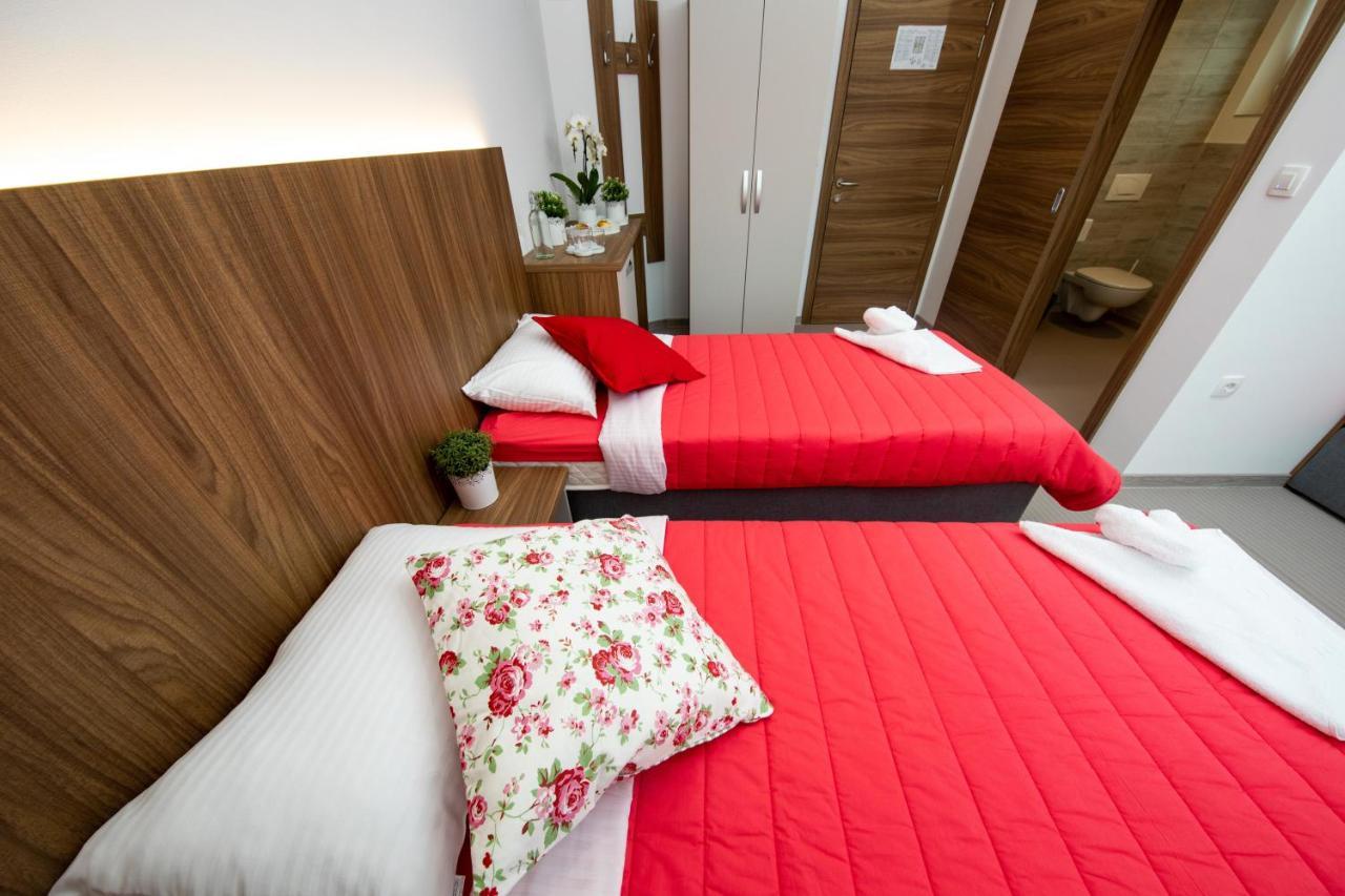Gostilna Pugelj Hotell Novo Mesto Exteriör bild