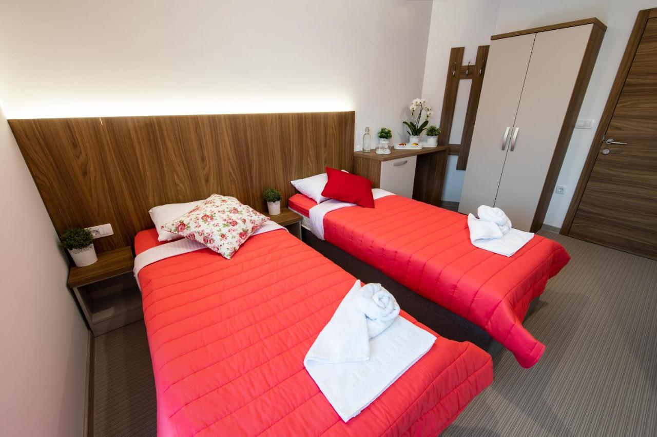 Gostilna Pugelj Hotell Novo Mesto Exteriör bild