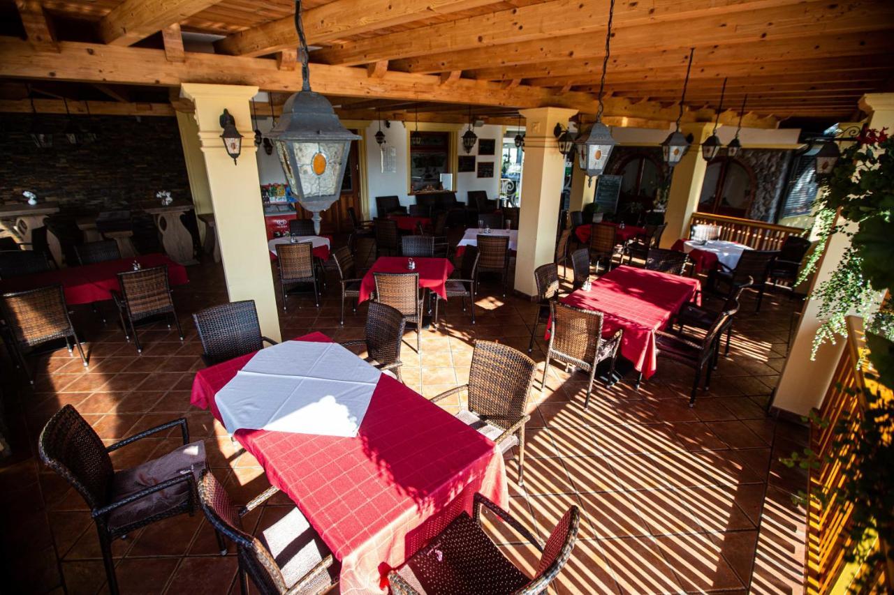 Gostilna Pugelj Hotell Novo Mesto Exteriör bild
