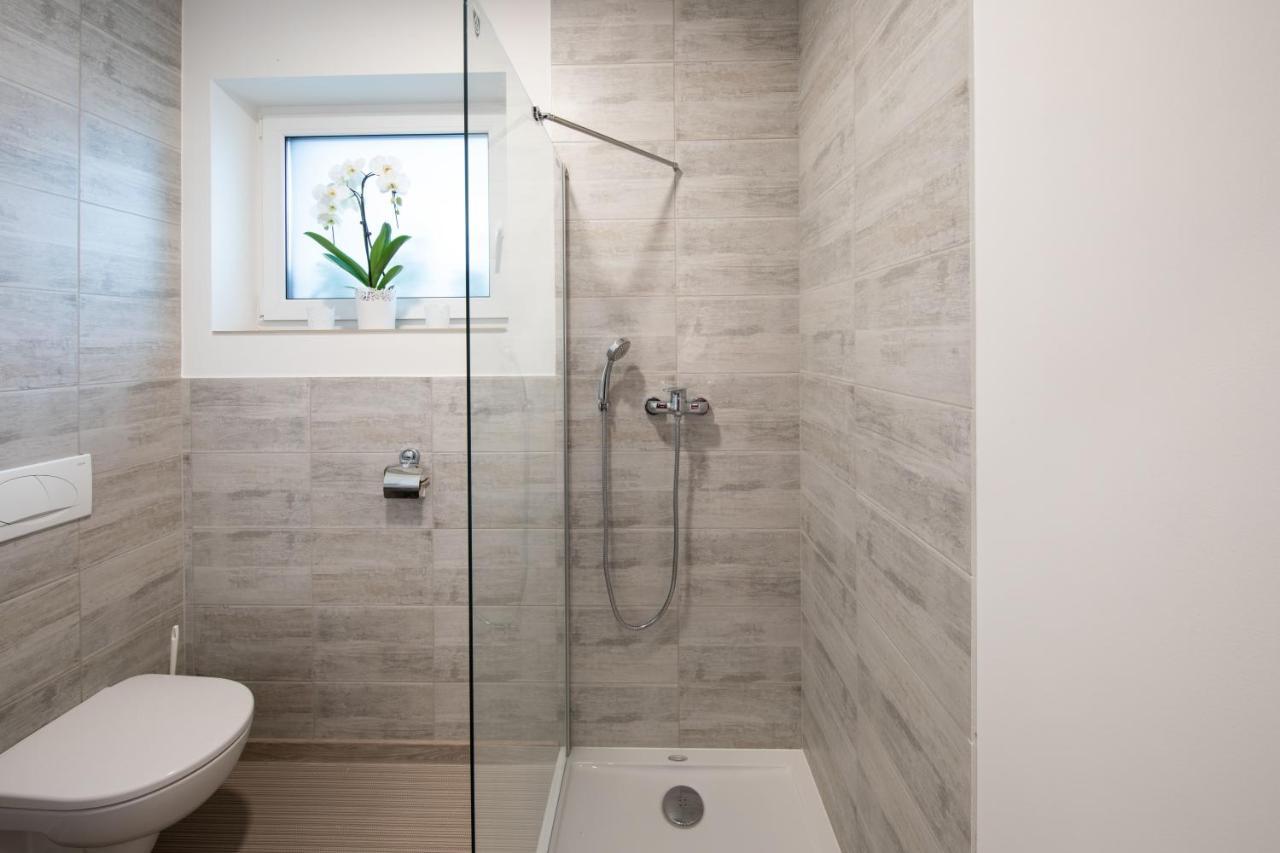 Gostilna Pugelj Hotell Novo Mesto Exteriör bild