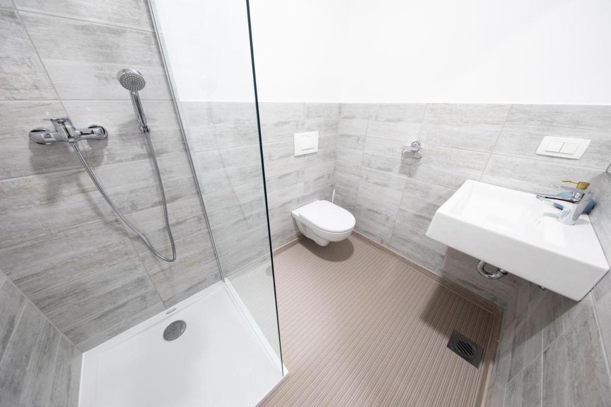 Gostilna Pugelj Hotell Novo Mesto Exteriör bild